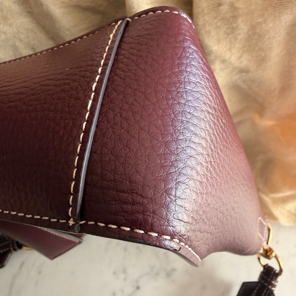 Stella McCartney Mini Logo-Embellished Crossbody Bag in a burgundy - Picture 9 of 10